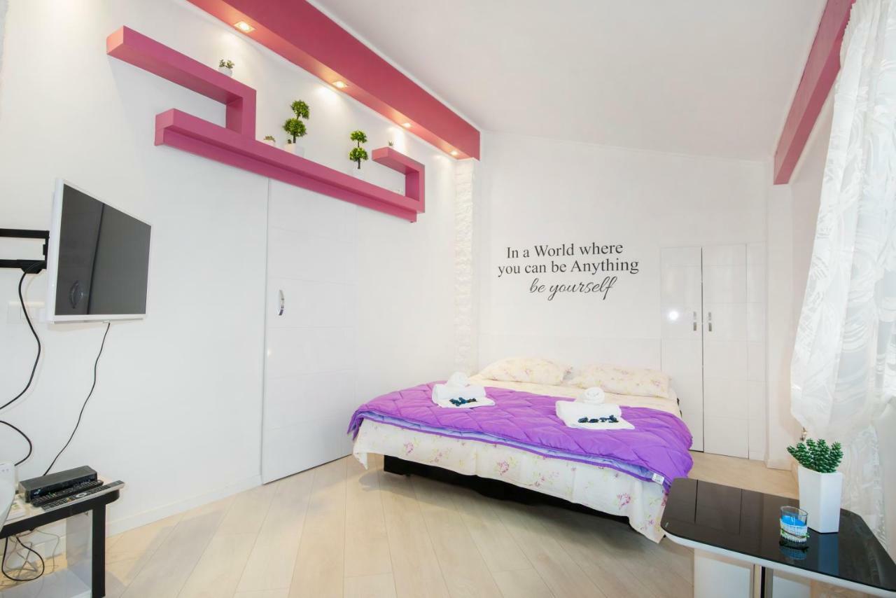 Cute Little Apartment In The Old Town Split Exterior photo