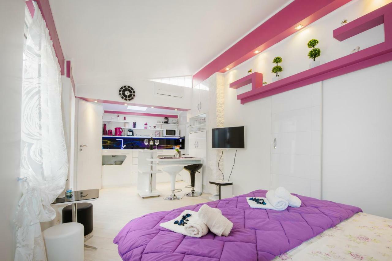 Cute Little Apartment In The Old Town Split Exterior photo